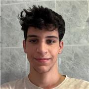 Estudiante de geología en la U.G.R. Bueno en matemáticas, química, biología y geología